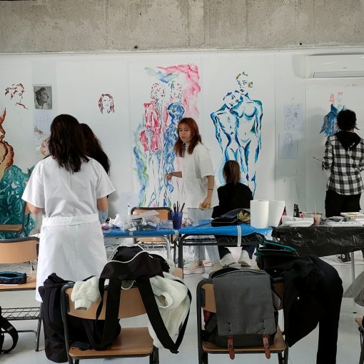 Alumnos del Bachillerato de Artes en la asignatura de Técnicas Grafico-plásticas