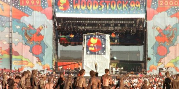 295. «UN FESTIVAL POLÉMINO: WOODSTOCK 1999»